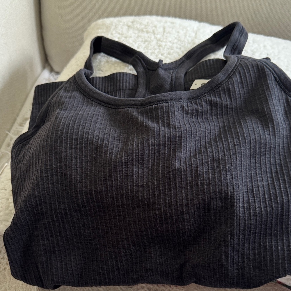 Lululemon Women's Black Ribbed workout Top